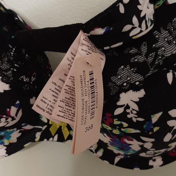 LaSenza Bras, 36B - Picture 3 of 4